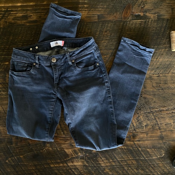 Cabi Slim Boyfriend Gray Wash Jeans - Picture 3 of 13